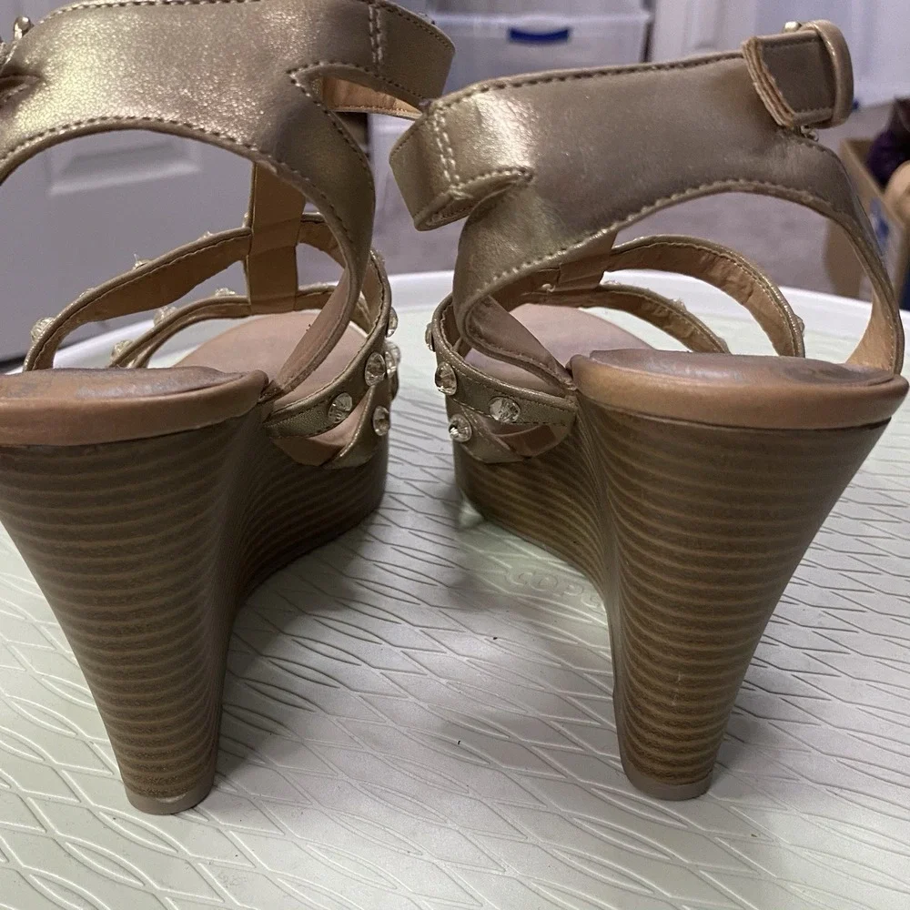 BRASH STRAPPY WEDGE HEELS SHOES SIZE 7‎ GOLD STRAPS WITH RHINESTONES 4